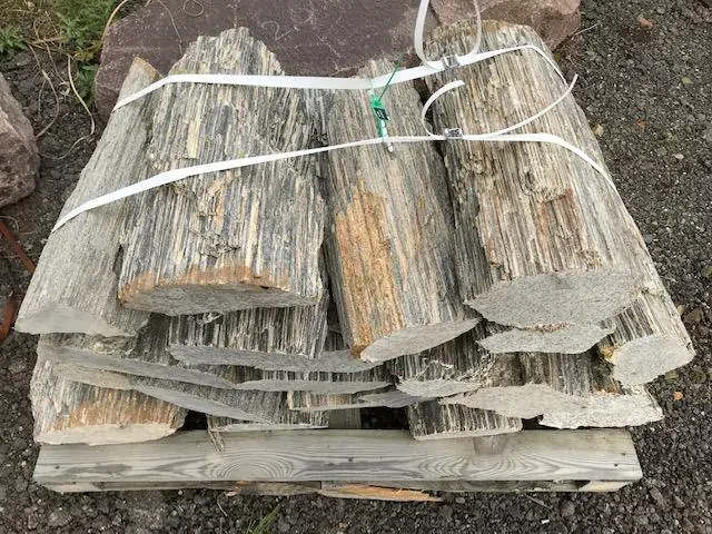 Solitérní kámen rula výšky 70-90 cm