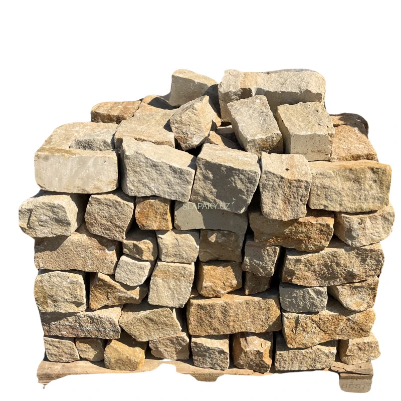 Přírodní štípaný pískovec DORA - zdící bloky,rozměr 8-15 x 10-15 x 15-35 cm