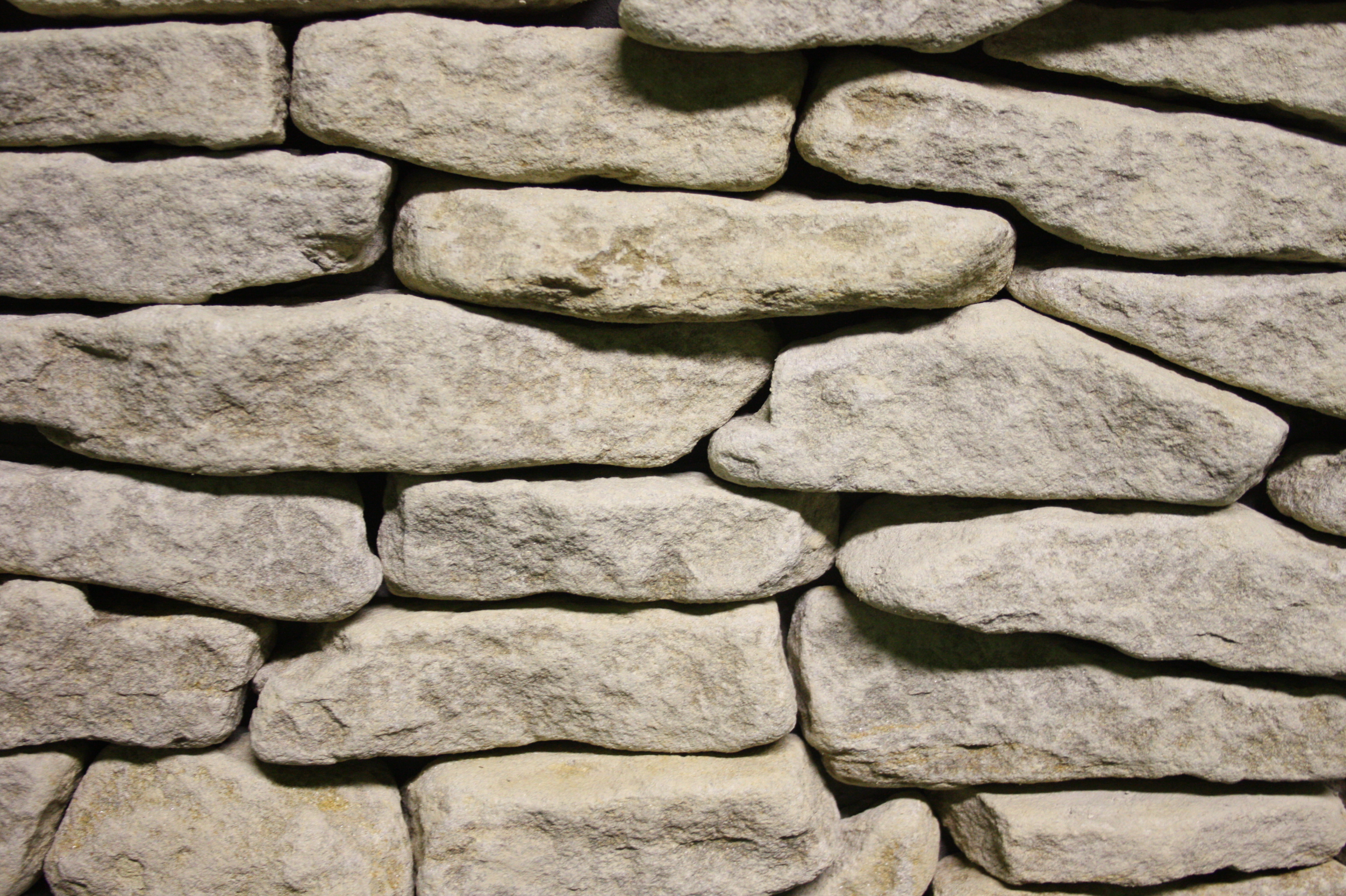 Přírodní štípaný pískovec Nela tl. 30 mm, 1 x řezaný - ANTIK