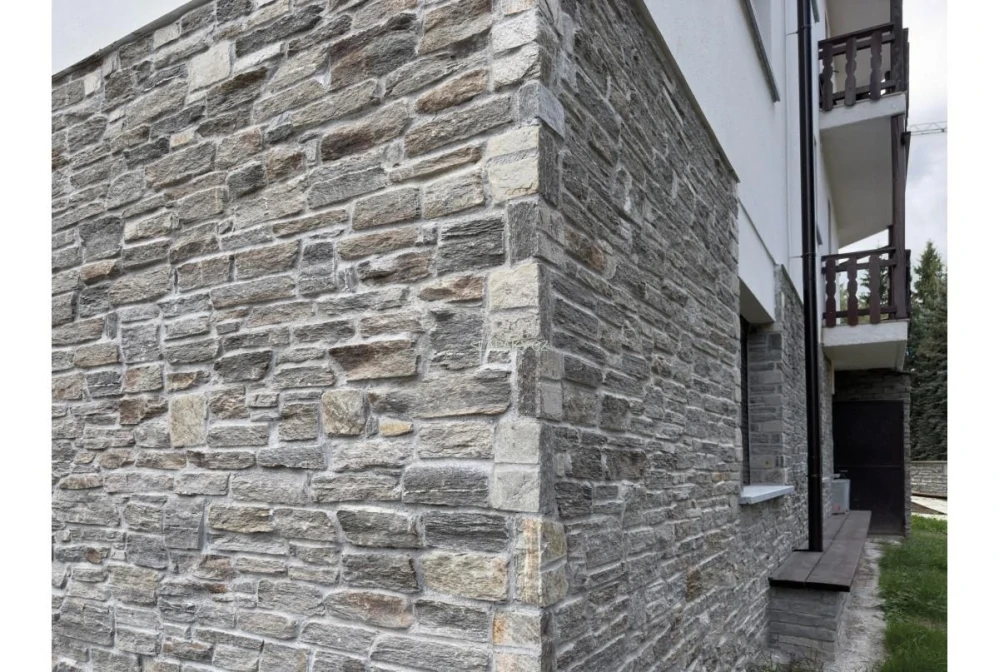 Přírodní kámen obklad RockFace Silver