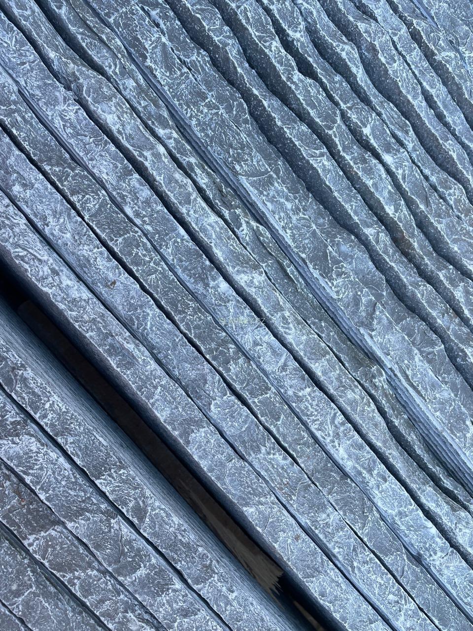 Přírodní kámen SIMEON 90 x 60 cm - povrch antikovaný