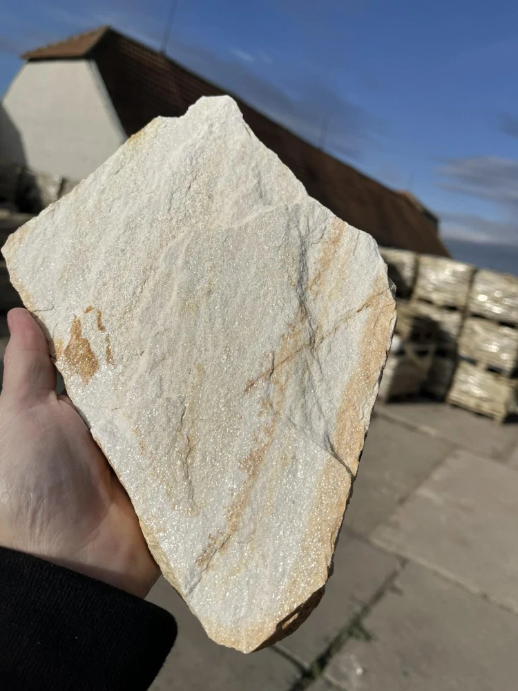 Přírodní kámen Rula BIANCA tl.10-20 mm, rozměr 10-30 cm 