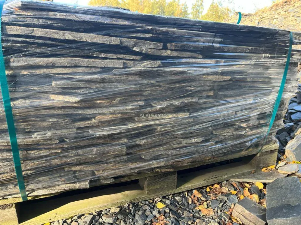 Přírodní štípaná břidlice Nera Grigio tl. 10-20 mm, rozměr 10-40 cm