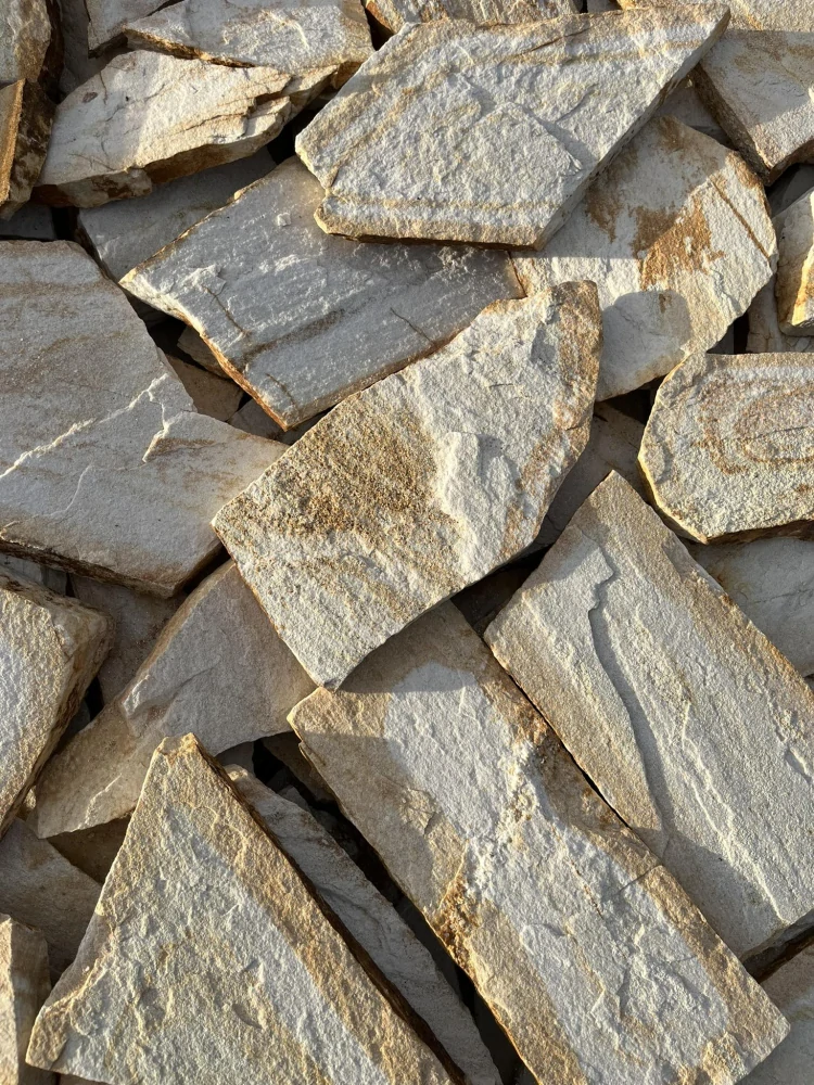 Přírodní kámen Rula BIANCA tl.10-20 mm, rozměr 10-30 cm 