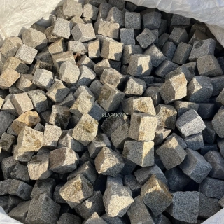 Žulové dlažební kostky mozaika 6 x 6 - šedožluté jemnozrnné