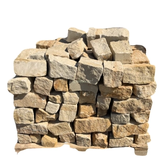 Přírodní štípaný pískovec DORA - zdící bloky,rozměr 8-15 x 10-15 x 15-35 cm 